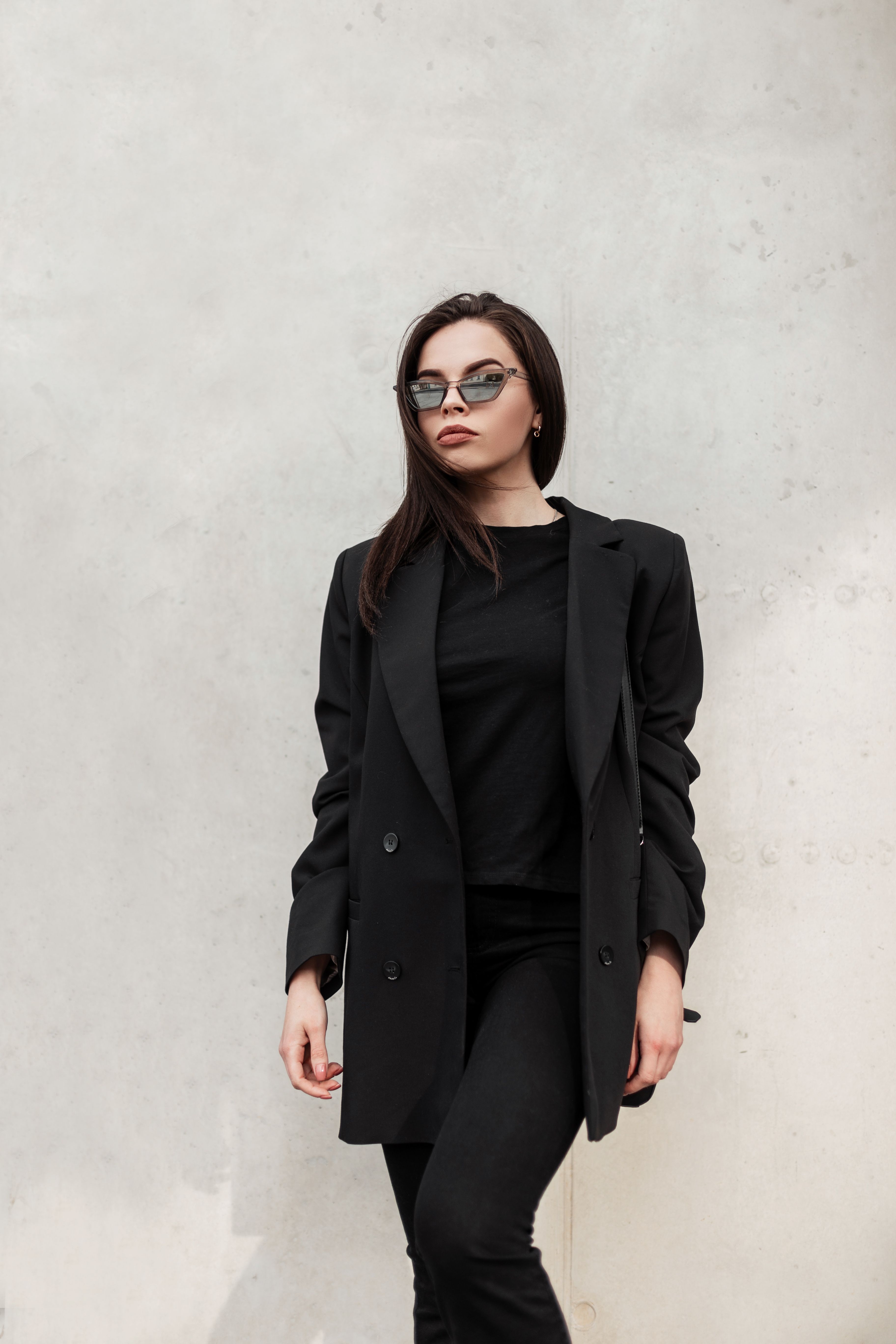 ai driven styling - black outfit