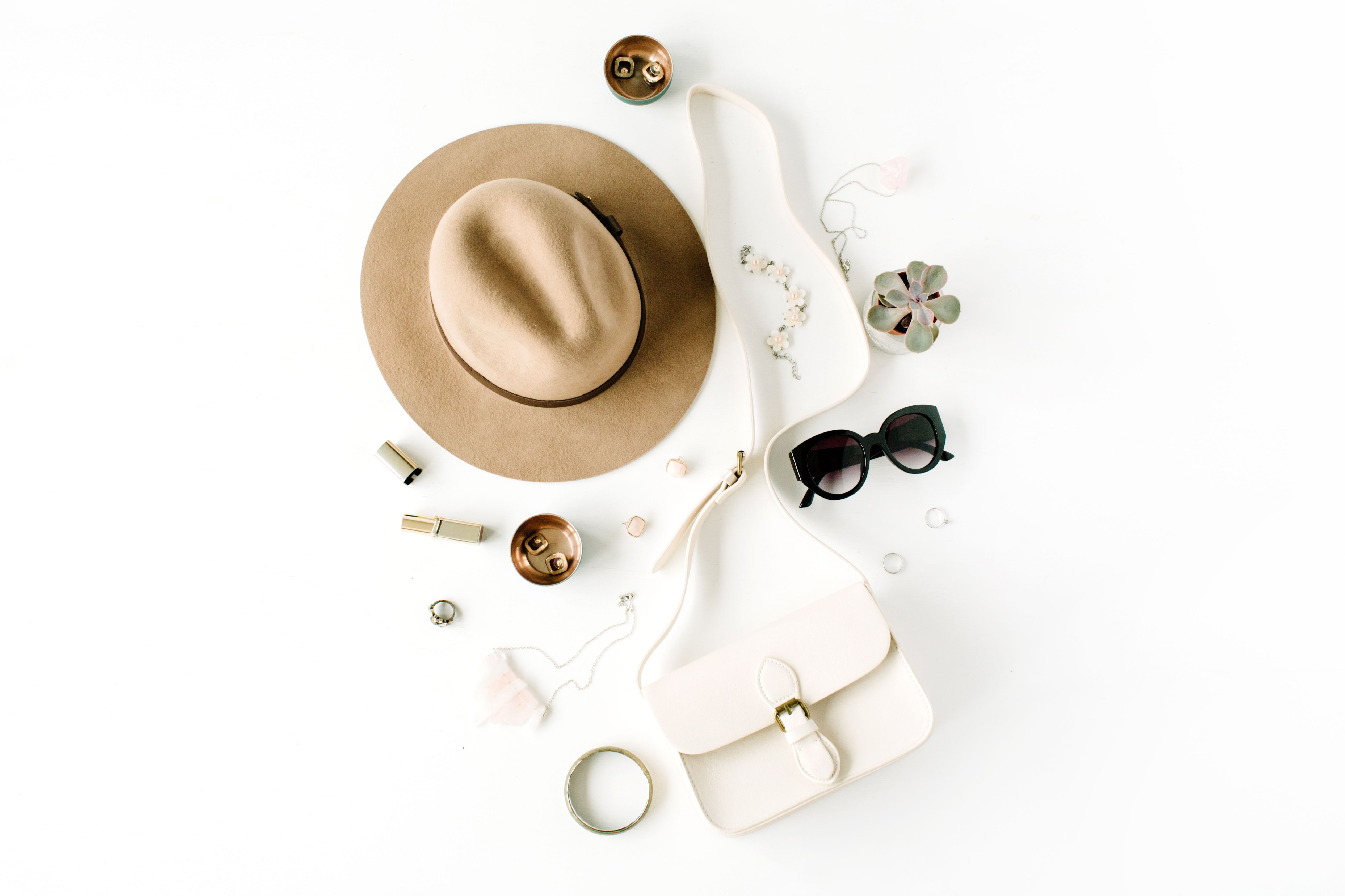 statement accessories for festival outfits 