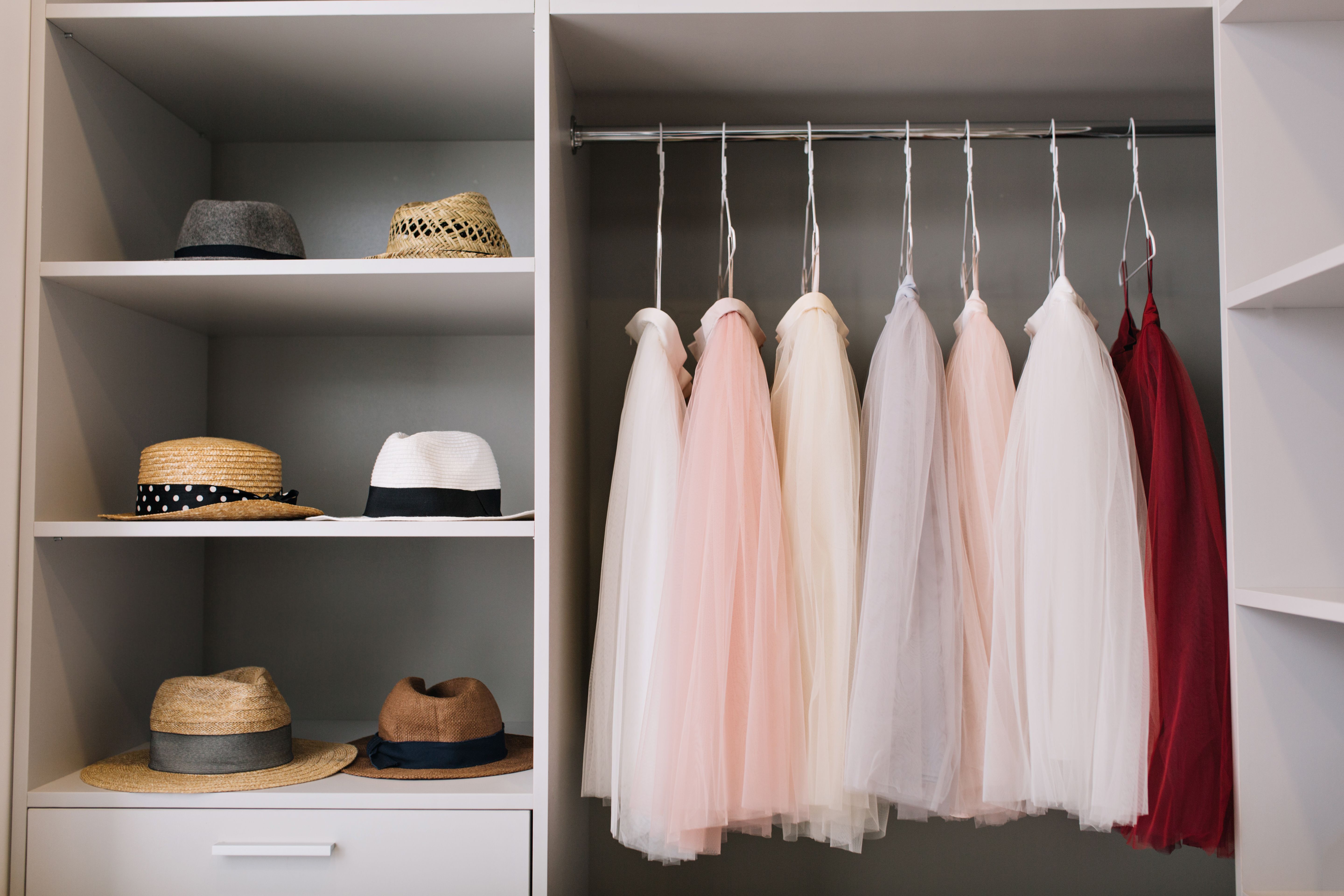 minimalist capsule wardrobe 